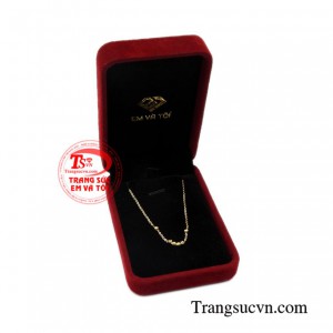 Lắc chân vàng tây xu hướng sáng bóng, bền đẹp.