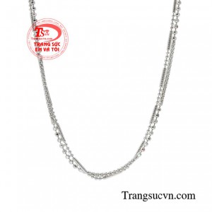 Lắc chân vàng tỏa sáng sẽ giúp bạn thể hiện và khẳng định bản thân.