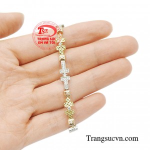 Những gì bạn cần chính là chiếc lắc tay nữ vàng sang trọng.