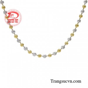 Lắc tay nữ vàng trang nhã thích hợp với mọi kiểu trang phục và sử dụng được trong mọi hoàn cảnh khác nhau.