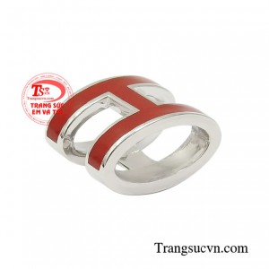Mặt dây cũng là món quà tặng được phái đẹp đặc biệt mong chờ vào những dịp ý nghĩa