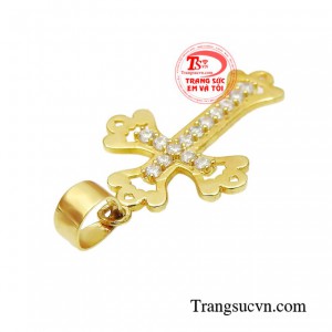 Thánh giá vàng 10k được chế tác tỉ mỉ rất thích hợp đeo cùng chuỗi tràng hạt hoặc kết hợp cùng dây chuyền vàng. 