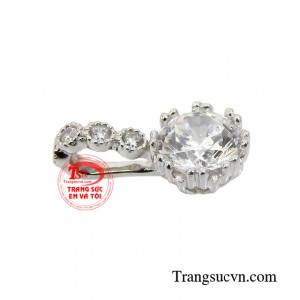 Sản phẩm đã đồng hành với nhiều cô gái ở mọi độ tuổi khác nhau. 