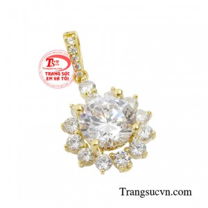 Sản phẩm chế tác trên nền chất liệu vàng 18k công nghệ Korea cùng đá Cz lấp lánh.