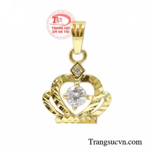 Với mặt dây chuyền này giúp phái đẹp thêm phần nổi bật và cuốn hút