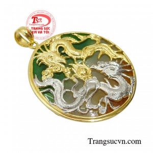 Từ xưa đến nay, rồng được biết đến với vị thế đứng đầu bộ tứ: Long Lân Quy Phụng, là đại diện cho quyền lực tuyệt đối.