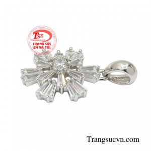 Sản phẩm nhận giao hàng nhanh trên toàn quốc, thanh toán an toàn.