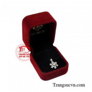 Mặt nữ vàng trắng độc đáo