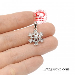 Mặt nữ vàng trắng độc đáo 10k Hàn Quốc.