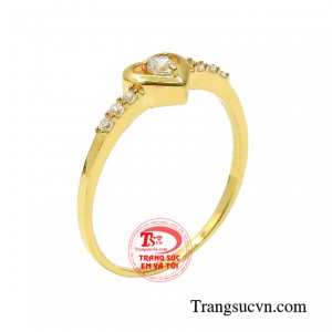 Nhẫn nữ trái tim diệu kỳ hiện đang là một trong những sản phẩm được giới trẻ đặc biệt yêu thích.