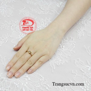 Nhẫn nữ trái tim diệu kỳ