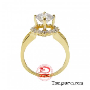 Nhẫn nữ vàng ánh dương được lấy ý tưởng từ vẻ đẹp bừng sáng của mặt trời.