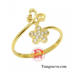 Nhẫn nữ vàng sắc xuân tinh tế.