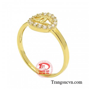 Chiếc nhẫn này sẽ là sự lựa chọn yêu thích cho những cô nàng hiện đại luôn tự chủ và độc lập về tài chính.