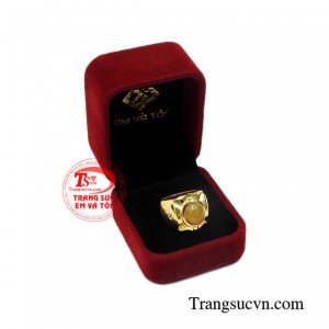 Nhẫn nam sapphire vàng tây giao hàng trên toàn quốc.