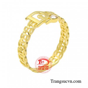 Nhẫn vàng kim tiền phúc lộc thiết kế chữ độc đáo đem đến vẻ sành điệu cho người đeo.