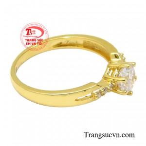 Không chỉ có quần áo hay makeup trang sức cũng đóng góp một phần giúp phái đẹp thêm phần sành điệu, tạo được ấn tượng trước đám đông.