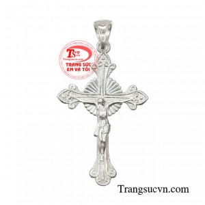 Thánh giá bạc an lành được làm từ chất liệu bạc 925 sáng bóng chất lượng cao. 