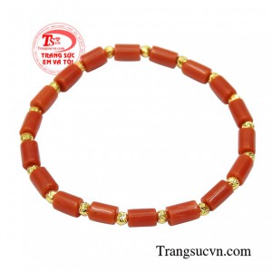 San hô đỏ tỏa ra một nguồn năng lượng giúp bảo vệ cơ thể khỏi những tác nhân xấu đem lại bình an đến cho người đeo.