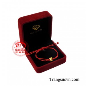 Dây tết charm vàng tuổi Dần nhỏ xinh.