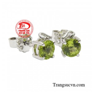 Những người mệnh mộc, mệnh hỏa và người sinh tháng 8 rất thích hợp với loại đá này để trấn áp hung khí, giảm trừ vận xấu.