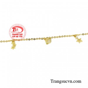 Chỉ với một chiếc lắc tay nhỏ xinh thôi cũng đủ giúp phái đẹp thêm phần nổi bật tạo được dấn ấn riêng với người đối diện.