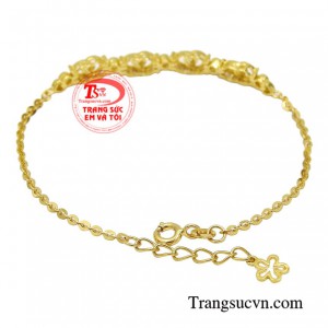 Từng đường nét của sản phẩm mang đến nét đẹp tỏa sáng và gây ấn tượng với người xung quanh.