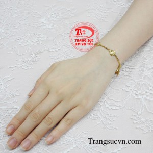 Lắc tay vàng trái tim nữ tính
