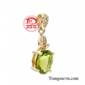 Peridot giúp tẩy sạch trái tim con người khỏi sự oán giận, lòng đố kỵ để có thể tha thứ và quên đi mọi điều đau khổ.