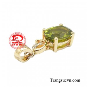 Sản phẩm sẽ hoàn hảo hơn khi được kết hợp cùng khuyên tai và nhẫn cùng bộ .