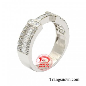 Nhẫn chữ H thời thượng kiểu dáng hiện đại là dòng sản phẩm bán chạy nhất hiện nay.