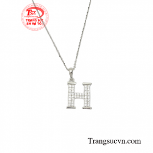 Sản phẩm giúp các cô nàng luôn nổi bật, thu hút ánh nhìn