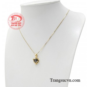 Hãy để chiếc dây chuyền giúp bạn lưu giữ những khoảnh khắc xinh đẹp cùng thời gian. 