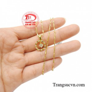 Bộ dây chuyền vàng sang trọng, thời trang