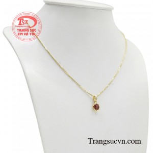 Khi diện bộ trang sức mang đến cảm giác bình yên và được bảo vệ.