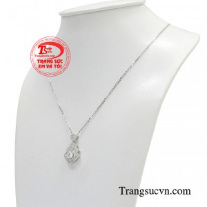 Sản phẩm sẽ là sự lựa chọn hoàn hảo dành cho những cô nàng cá tính