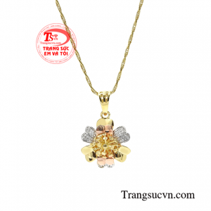 Bộ trang sức nữ vàng đảm bảo uy tín, thanh toán an toàn.