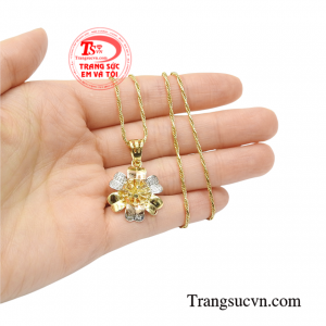 Bộ mặt dây nữ vàng kiểu cách uy tín.