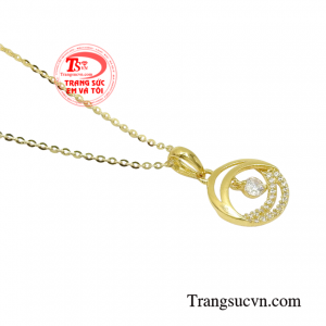 Bộ mặt dây vàng yêu kiều chất lượng.
