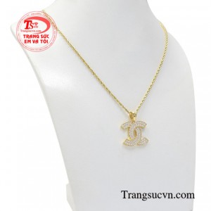 Đây sẽ là món trang sức không thể thiếu trong bộ sưu tập của các quý cô hiện đại.