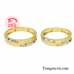 Đây có lẽ là sản phẩm lý tưởng dành cho những cặp đôi thích sự nhẹ nhàng mà vẫn đầy ấn tượng.