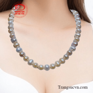 Chuỗi ngọc trai thiên nhiên đẹp, vòng cổ ngọc trai tự nhiên, chất lượng đảm bảo, uy tín, mang đến cho người đeo vẻ đẹp dịu dàng, thời trang, là sản phẩm được nhiều người ưa chuộng và tin dùng