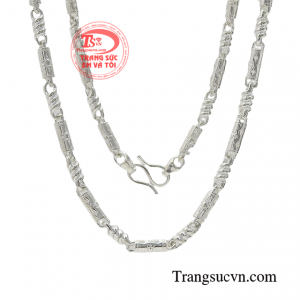 Ngoài ra dây chuyền bạc còn giúp bạn bảo vệ sức khỏe.