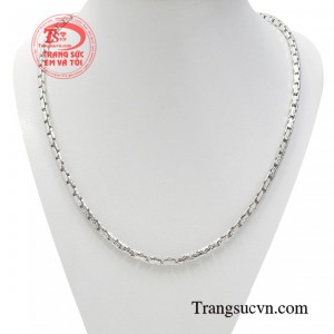 Dây chuyền nam phong trần được chế tác từ vàng 18k sáng bóng, bền đẹp. 
