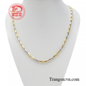 Dây chuyền nam vàng chất lượng được xem là món trang sức không thể thiếu đối với phái mạnh. 