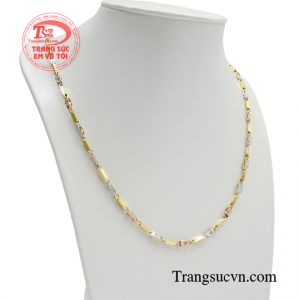 Sản phẩm mang lại nét lịch lãm, cá tính và thời trang cho người đeo.