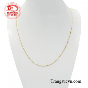 Dây chuyền nữ giới dịu dàng thuộc dòng sản phẩm có thiết kế tuy đơn giản nhưng luôn đứng trong top sản phẩm bán chạy nhất.