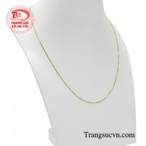 Với thiết kế nhỏ nhắn, mảnh mai rất phù hợp với các cô gái yêu thích sự nhẹ nhàng.