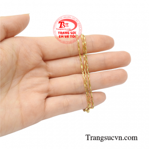 Dây chuyền vàng cao cấp xinh xắn.