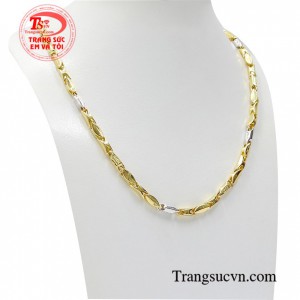 Dây chuyền vàng tây luôn là lựa chọn tuyệt vời cho người bạn yêu thương vào những dịp ý nghĩa.